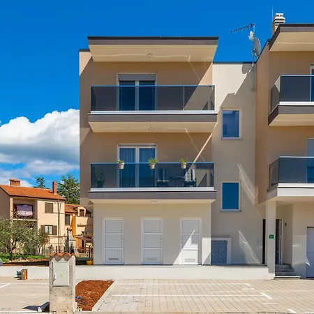 Apartment Holiday Bojana