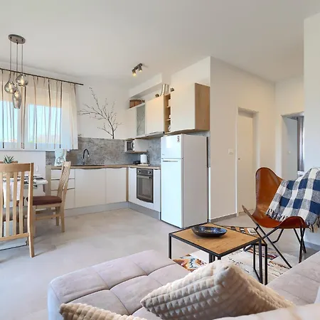 Apartment Holiday Bojana Pula